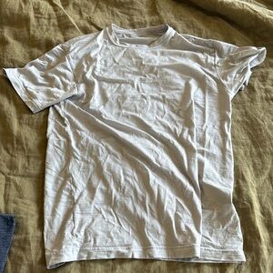 Outlier merino t shirt cut two, size medium basically brand new